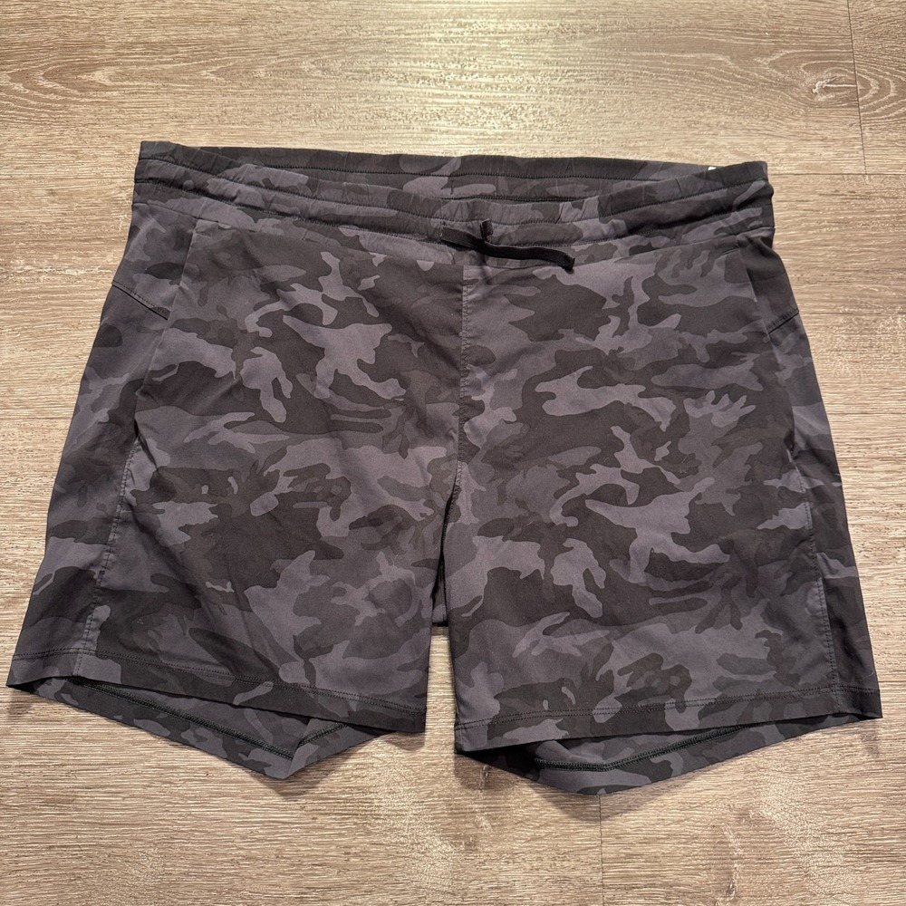 Tuff Athletics Shorts‎ Adult Large Gray Camo Athletic Drawstring Lightweight 6"